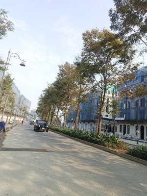 mảnh đất phú thượng - tây hồ, dt 185 m2, mặt tiền 8m, ô tô vào