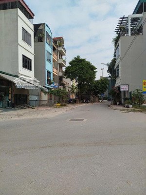 bán đất phân lô vỉa hè yên nghĩa,gần bến xe,ga tàu điện,đh phenika-102m2 mt 7.5m -xây ccmn quá đẹp