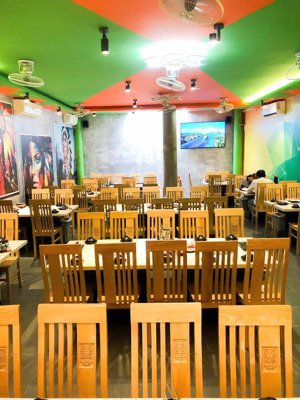 nhận ngay mặt bằng kinh doanh phố giảng võ, mặt tiền 5m diện tích: 200m2, mọi mô hình hàng ăn