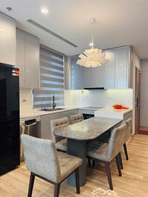 bán căn 3 phòng ngủ onsen view hồ giá 8.8 tỷ bao phí tầng đẹp, lh 