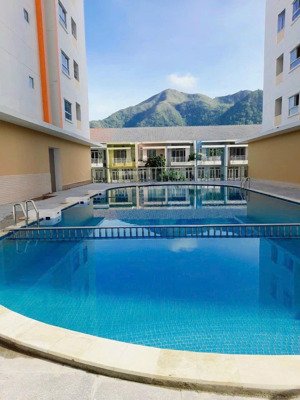 bán căn hộ hoàng quân 59m2 tầng cao xây dựng khối a2 giá 2,1tỷ