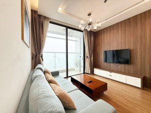 cực shock! cho thuê căn hộ 3pn tại vinhomes metropolis giá chỉ bằng căn 2pn. lh: 