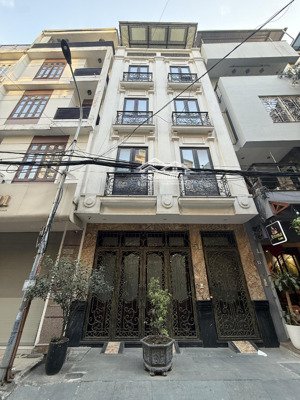 phân lô láng hạ - vỉa hè rộng - ô tô tránh - 60m2 - mt 5m - 8 tầng thang máy - nhà mới đẹp ở ngay