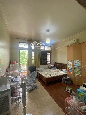 bán nhà mặt phố nguyễn khang, 37 tỷ, 135m2, pháp lý đầy đủ, chính chủ