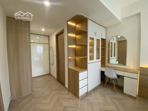 căn hộ masteri full nội thất 18tr/tháng lh 