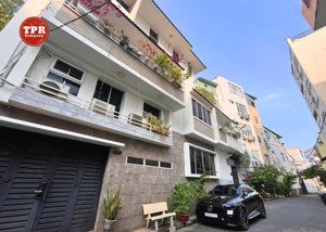 nhà đẹp ngang khủng 20m, sát bv ung bướu, 2 xe hơi tránh nhau, có gara để xe, full nội thất cao cấp