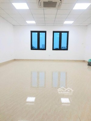 cho thuê văn phòng mặt đường láng hạ - đống đa 50m² sử dụng giá chỉ 11 triệu/tháng vệ sinh khép kín