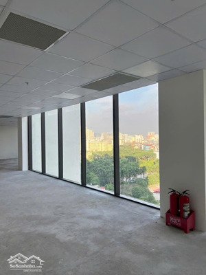 bán gấp cả sàn văn phòng hạng a - rox tower, khu tây hà nội!