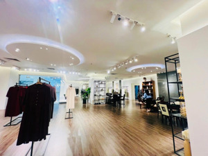 sàn tầng 1 royal city - dt 420m2, hợp đồng thuê sẵn 80tr/tháng, phân khúc 60 tỷ chỉ còn sàn này