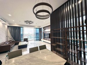 cần chuyển nhượng lại căn góc sarica dt 140m2 full nội thất giá 40 tỷ