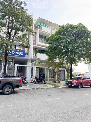 bán nhà mặt tiền đường số 5 khu đô thị vạn phúc full nội thất, 5 tầng có dòng tiền sẵn cho thuê