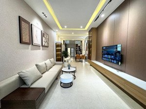 nhà đẹp trung tâm đống đa ô tô đỗ cửa 45m2 4 tầng 5 ngủ full nội thất