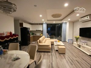 cho thuê căn góc 2pn 98m tầng 20- ban công đông nam view đsq nga; full nt đẹp giá 18tr/th