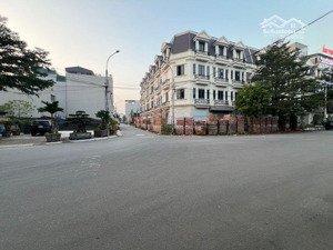 -nhà mới-: phân lô - vỉa hè - oto tránh -dt 80m2-5 tầng- -giá 12.9 tỷ -lhe ngay dũng 