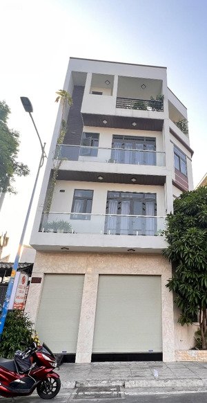 bán nhà mặt tiền ngay siêu thị metro cư xá - d p10 q6 - dt 6x15m - giá 9,5tỷ