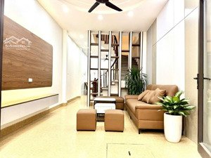 giá tốt! nhà kim ngưu, hai bà trưng, gần phố, ngõ 3 gác thông, 51m2 4 tầng, 2 thoáng, 8. x tỷ