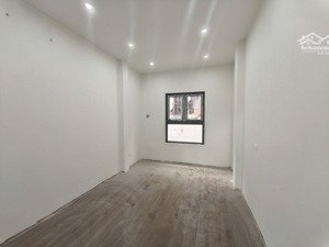 bán gấp nhà thái hà, ngõ thông, gần đường to, 2 thoáng dt 31m mt 3m, hơn 10 tỷ.