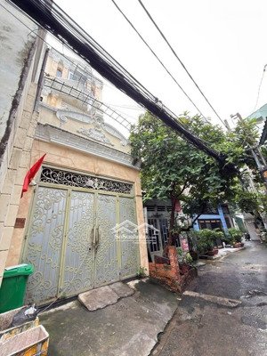 bán chdv dòng tiền sẵn dt lớn(5.4x22m) 4tầng 10pn quang trung p11 gò vấp