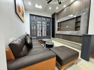 chính chủ bán nhà tôn đức thắng - đống đa 25m 4 tầng lô góc ba gác tránh xe máy, full nội thất