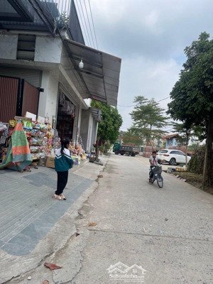 bán đất việt hưng văn lâm cách khu đấu giá 200m đường xe tải gần ga lương tài đang khởi công