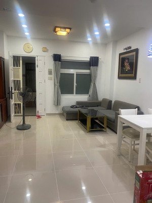 chính chủ bán căn hộ 2 phòng ngủ, cc số 1tôn thất thuyết, dt 61m², nhà mới đẹp, thiết kế hiện đại