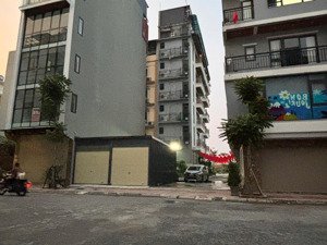 bán nhanh lô đất góc 3 mặt thoáng khu phân lô ngọc thuỵ, cạnh hồ khai sơn và trường pháp