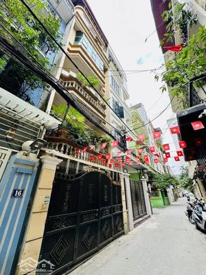 phân lô trần quốc hoàn, 20 tỷ,mt 4.8m, 50m2, oto vào nhà, dân trí cao, hàng hiếm giá đầu tư.