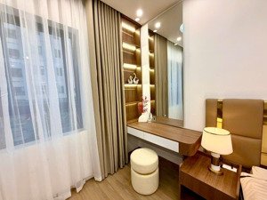 siêu hiếm! căn góc view hồ, hướng mát, 80m2, 3pn tại chung cư c7 giảng võ, giá 9.45 tỷ