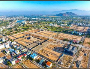 cần bán lô đất vàng k2: lk 01 - 38 - 5 phút đi ra biển - giá cực sốc, tiềm năng cao