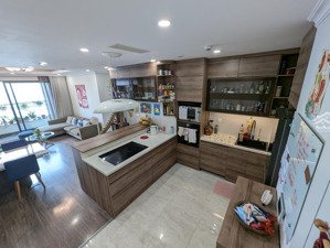 căn góc tầng cao sunshine riverside, tầm nhìn toàn cảnh ra núi, sân bay, hai cây cầu và sông hồng