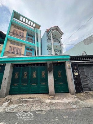 căn hộ dịch vụ hoàng diệu 2 ngay đại học ngân hàng 225m2 thu nhập 1,5 tỷ/năm