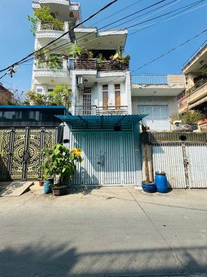 nhà hot giá tốt - đường thông 8m thoại ngọc hầu (4mx18.3m), trệt 2 lầu