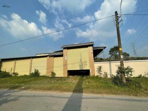 bán nhà xưởng dt =30 x 90m = 2612m2, có 737m2 thổ cư mặt tiền đường đặng thị tô, xã trung lập hạ