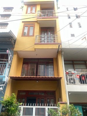 bán nhà riêng tại nguyễn trung ngạn, 6 tỷ, 23 m2, 2pn, 3wc, p.ăn, pk, p.thờ ,sân t ,pháp lý đầy đủ