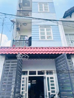 cần bán căn nhà 3 tầng, ngay phạm văn đồng, phường linh tây, thủ đức - hẻm 1 xẹt ô tô tới nhà