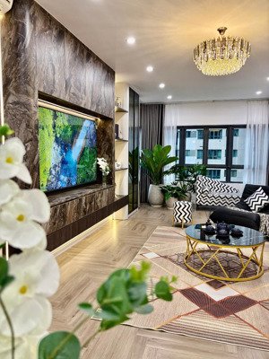chủ nhà cần bán gấp căn penthouse vinaconex 7, 200m2 sử dụng, thiết kế 4 ngủ, full nội thất cao cấp