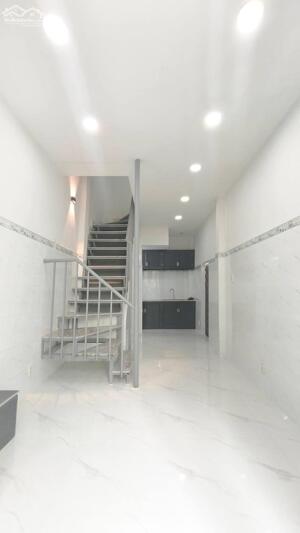 3.5 tỷ - Nhà hẻm xe hơi thông Võ Văn Kiệt - SHR - Hướng Đông Nam