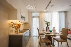 giá tốt! hàng hiếm bán căn hộ 2pn vinhomes golden river - nội thất đầy đủ - view thoáng mát