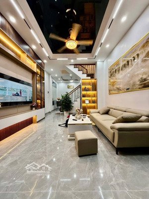 nhà lô góc minh khai, 50m ra ô tô, ngõ thông, kinh doanh, sổ đỏ cc, dân xây btcc, 50m2 * 5t