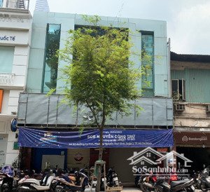 cho thuê mbkd mặt tiền rộng 16m số 102 lý chính thắng gần bà huyện thanh quan quận 3