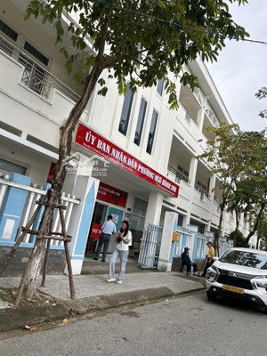 lô đất sơn thuỷ cạnh uỷ ban phường sát trục ven sông nam việt á giá trị cực đỉnh