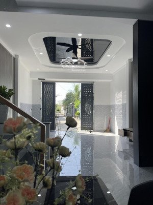 dưới 3 tỷ, mua nhà phố thổ cư trung tâm sẵn 3 phòng ngủ, căn này dành cho bạn