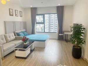 cần tiền bán gấp căn studio full đồ dt 33,5m2 giá cực chất 2,53 tỷ tại vinhomes ocean park