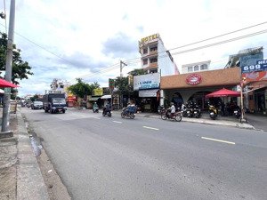 bán nhà 2 mặt tiền hẻm xe tải-ngã 4 nước đá giáp ranh q12 1 trệt 1 lầu giá 4ty4 tl chính chủ