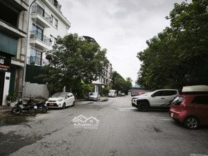 siêu phẩm độc nhất " pinky house" phân lô, gara ô tô, thang máy, full nội thất, ở hay đầu tư ok !