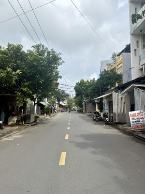 mặt tiền sinh lời, 110m2, trung tâm phố biển sơn trà, giá mềm sổ sẵn 15.6 tỷ phó đức chính