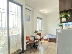 căn hộ cao cấp full đồ mới xây ô tô đỗ mễ trì hạ ban công rộng 4tr8/tháng