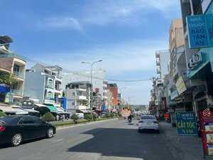 ngộp bank, hạ giá góc 2 mặt tiền võ văn kiệt, q.8. dt: 33 x 33m, nở hậu (1400m2). cao tầng. 155 tỷ