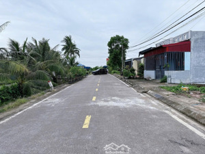 chủ gửi bán hàng f0 trung nghĩa đồ sơn, hải phòng . 1 tỷ 0xx
diện tích : 43.8m2 . mặt tiền rộng