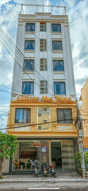 bán khách sạn 6 tầng đường bửu đoá ( 35 phòng ) dòng tiền cho thuê 120 triệu / tháng , giá 35 tỷ